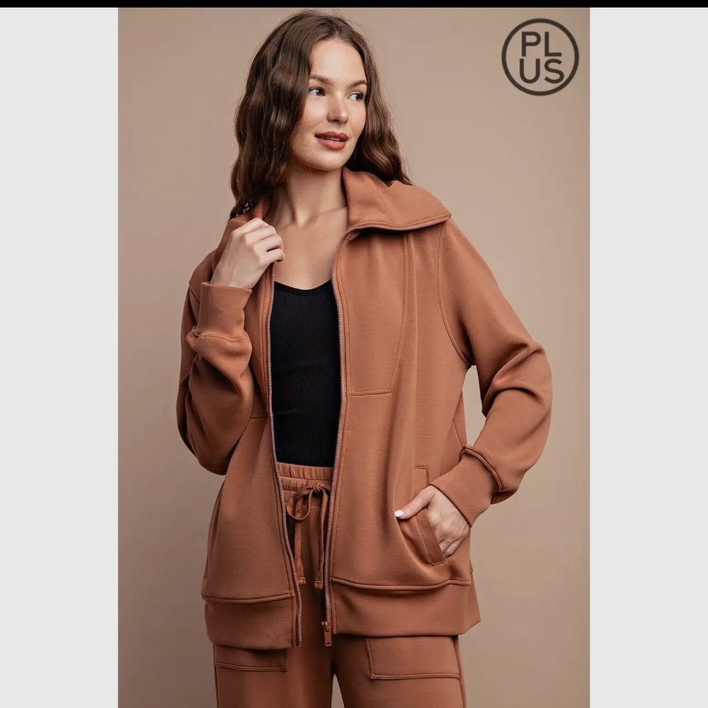Classic Camel Color Full Zip  Jacket with Timeless Appeal - Picture 4 of 5